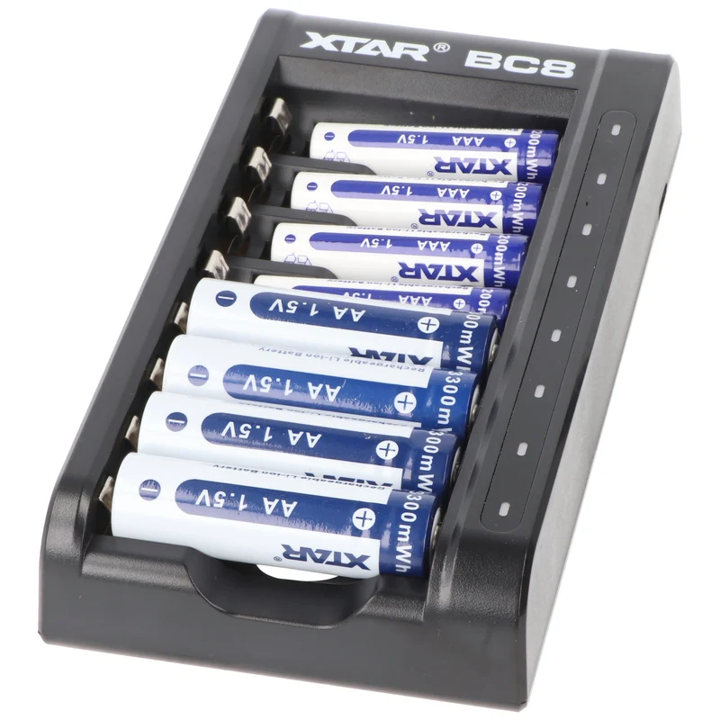 Xtar 1.5 Volt Akku für Wildtierkamera, Wildkamera, 8x Akku und 1x Ladegerät