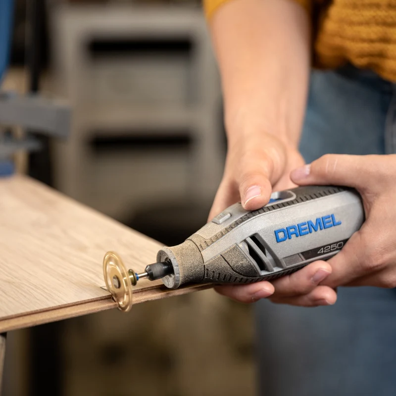 Dremel 4250-3/45 Multifunktionswerkzeug 175 Watt ( F0134250JF ) + 45 tlg. Zubehörset + Koffer