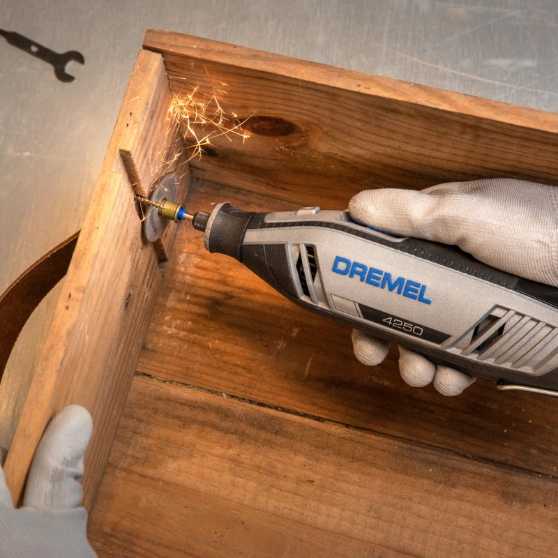 Dremel 4250-3/45 Multifunktionswerkzeug 175 Watt ( F0134250JF ) + 45 tlg. Zubehörset + Koffer
