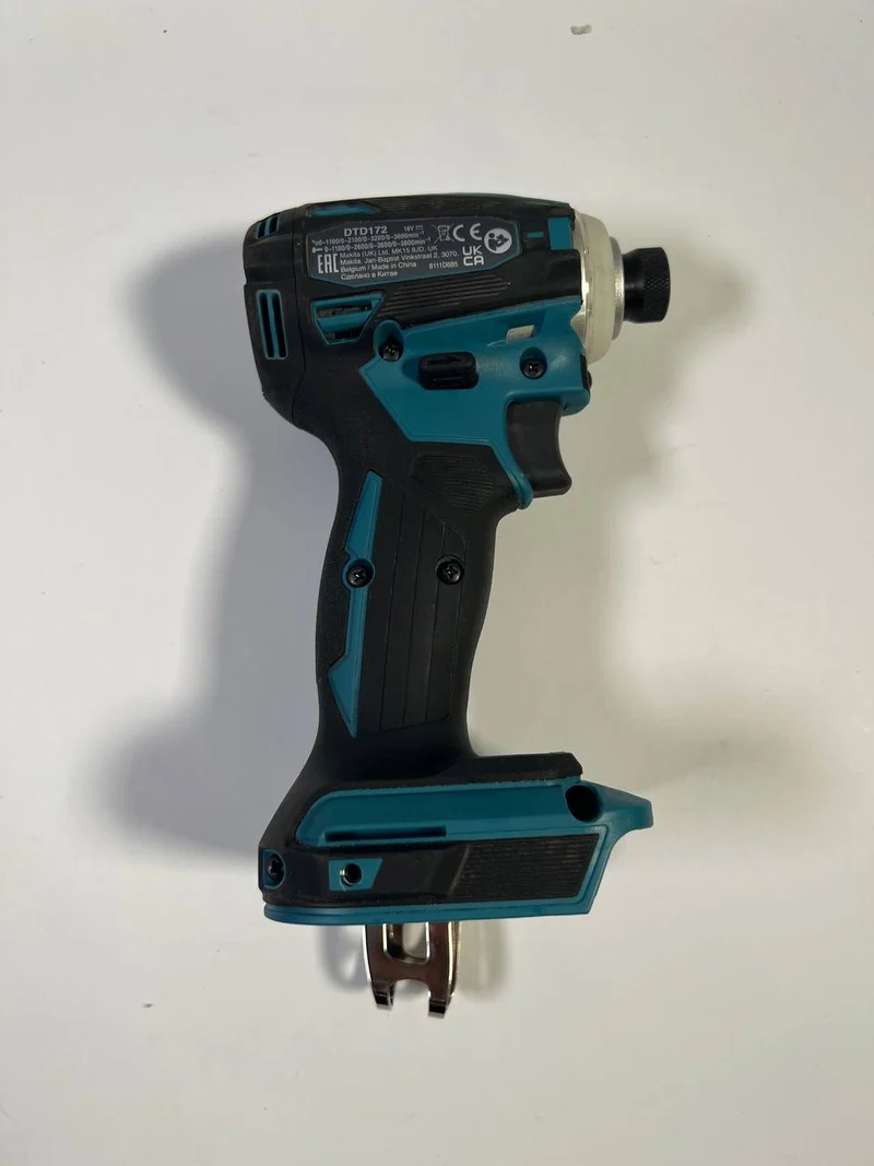 Makita DTD 172 Z Akku Schlagschrauber 18 V 180 Nm 1/4" Brushless Solo - Leicht Gebraucht