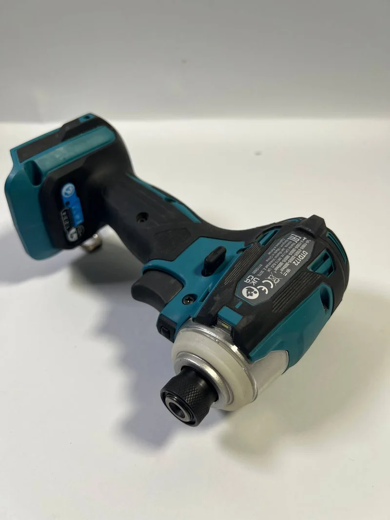 Makita DTD 172 Z Akku Schlagschrauber 18 V 180 Nm 1/4" Brushless Solo - Leicht Gebraucht