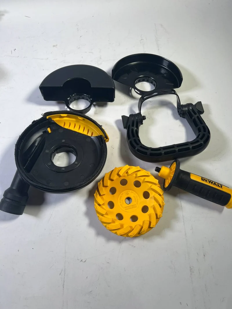 DeWalt DWE 4257 Betonschleifer/Winkelschleifer 1500Watt - „Herstellergeprüft & überholt“