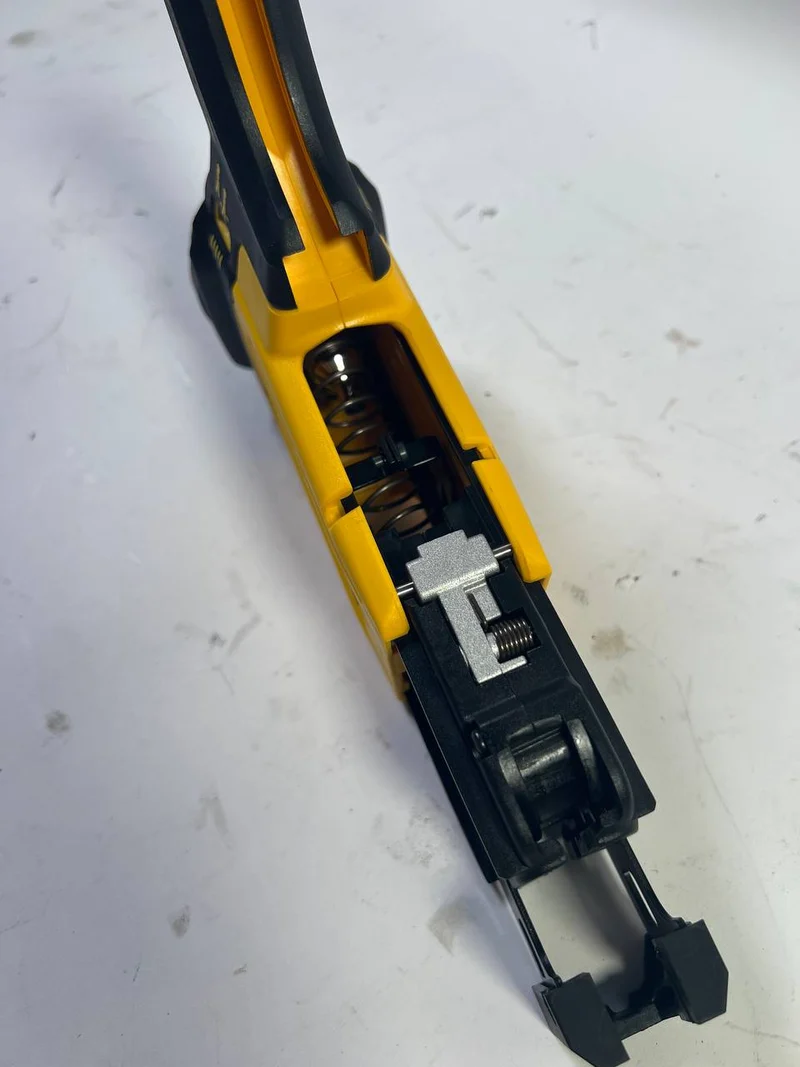 DeWalt DCF 6202 Magazinvorsatz 25 - 57 mm für Akku Schnellbauschrauber DCF 620 - Unvollständig