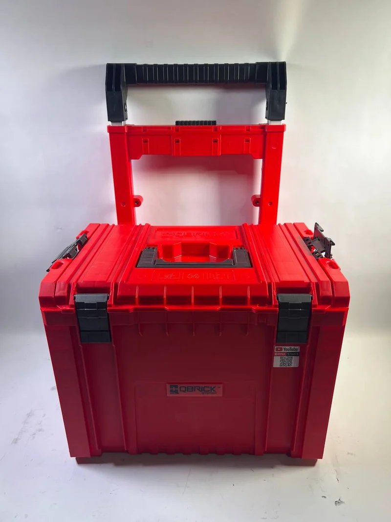 Qbrick System PRO Cart 2.0 Plus RED ULTRA HD stapelbar 490 x 415 x 660 mm 29 l IP54 abnehmbarer Doppelteleskopgriff - Leicht Gebraucht