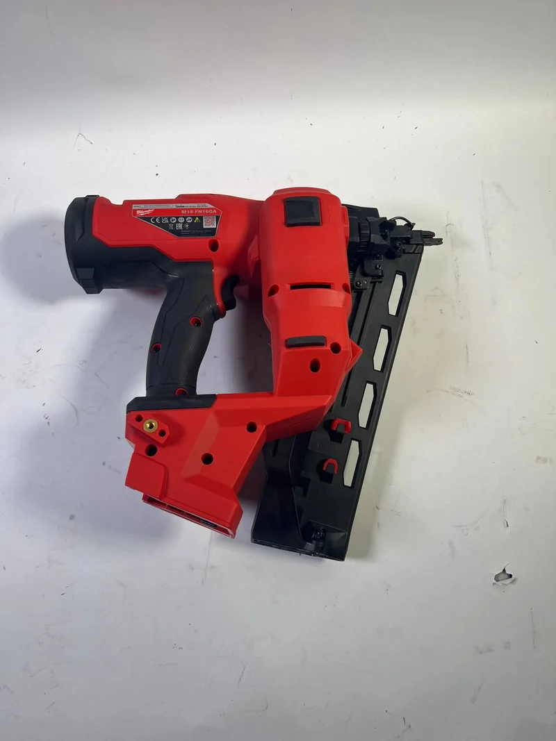 Milwaukee M18 FN16GA-0 Akku Nagler 18 V 32 - 64 mm Brushless Solo - ohne Akku, ohne Ladegerät