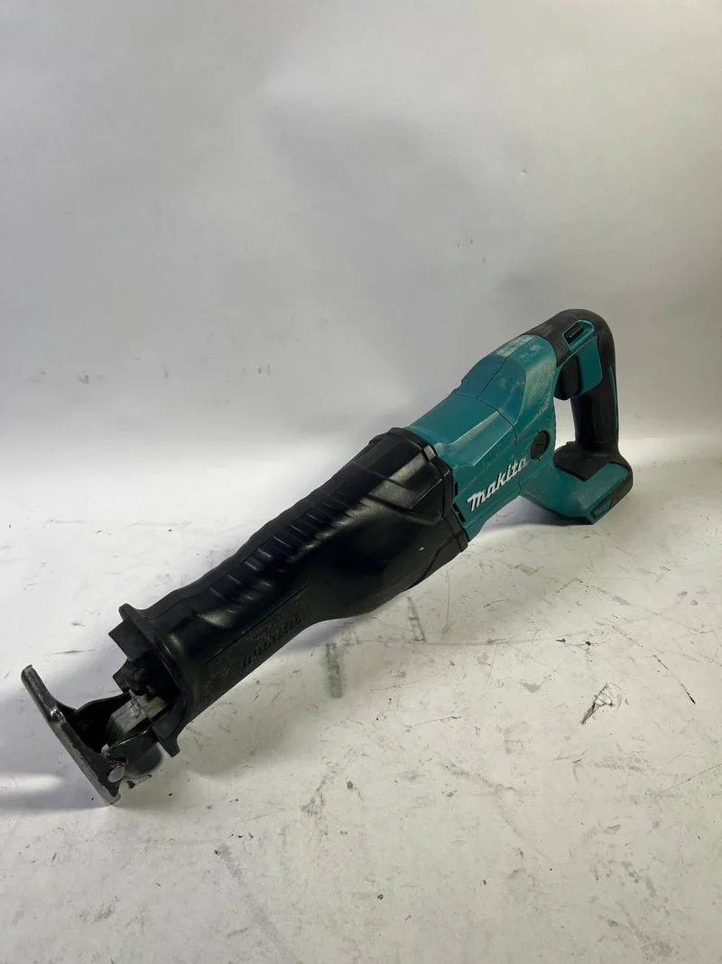 Makita DJR 186 Z Akku Säbelsäge 18V Solo - Stark Gebraucht