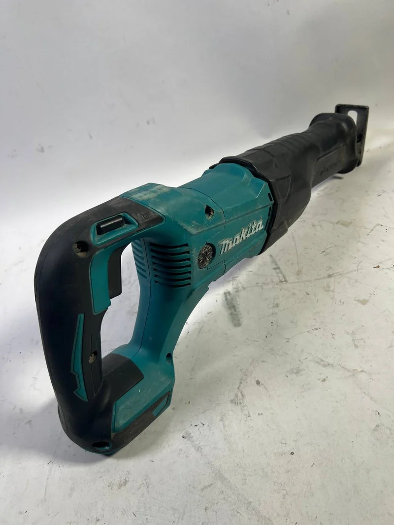 Makita DJR 186 Z Akku Säbelsäge 18V Solo - Stark Gebraucht