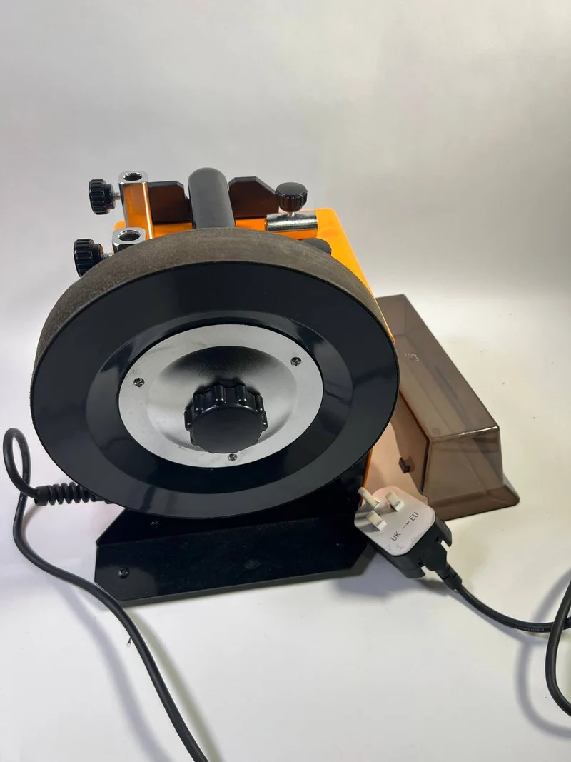 Triton TWSS10 Nass Schleifmaschine 120 Watt 220 Körnung + Zubehör - Ersatzteil/Defekt