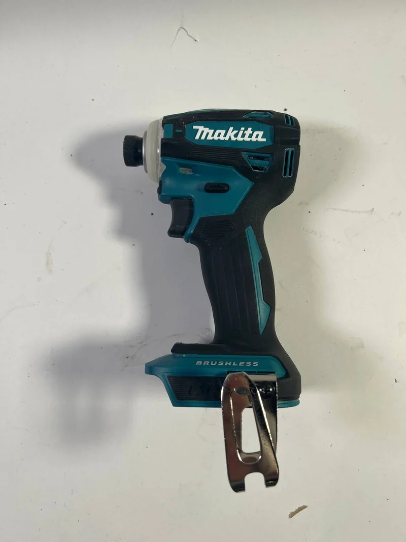 Makita DTD 172 Z Akku Schlagschrauber 18 V 180 Nm 1/4" Brushless Solo - Leicht Gebraucht