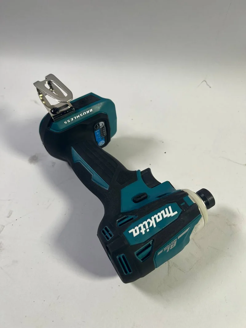 Makita DTD 172 Z Akku Schlagschrauber 18 V 180 Nm 1/4" Brushless Solo - Leicht Gebraucht