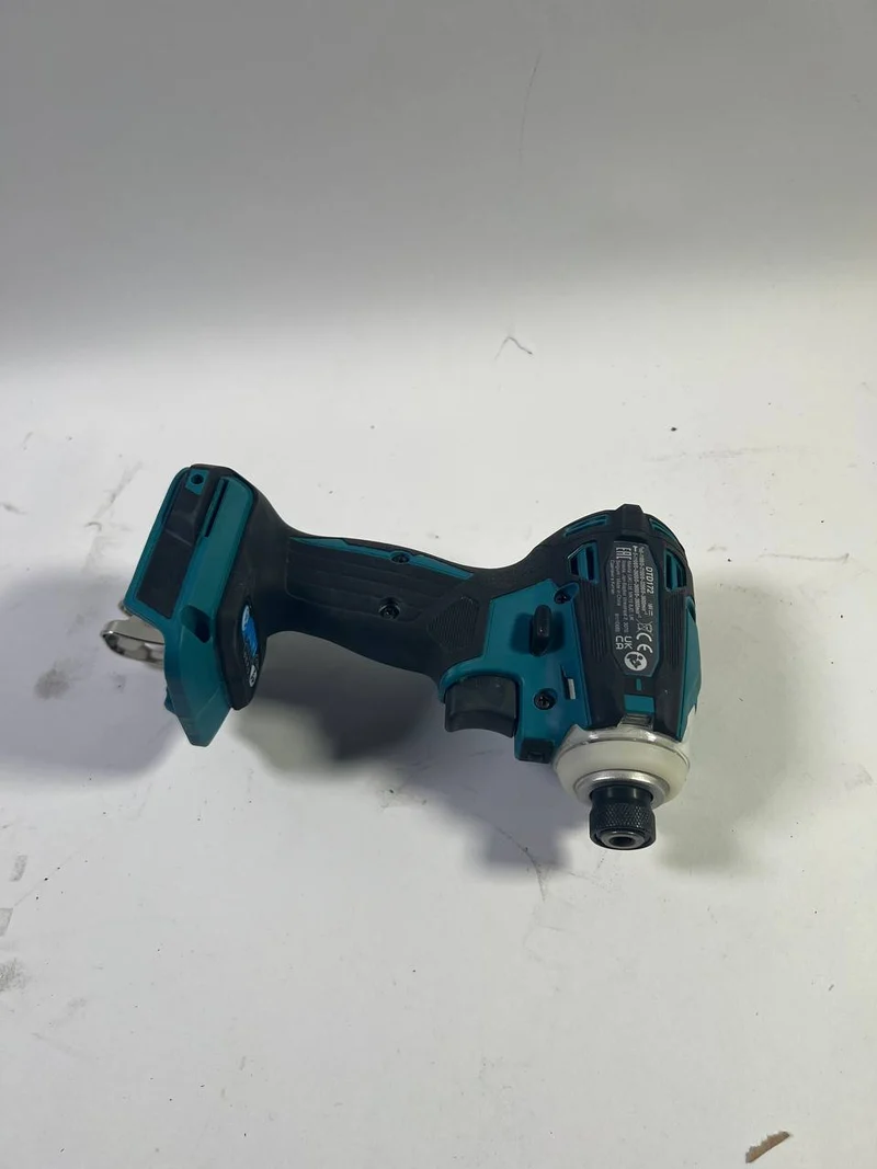 Makita DTD 172 Z Akku Schlagschrauber 18 V 180 Nm 1/4" Brushless Solo - Leicht Gebraucht