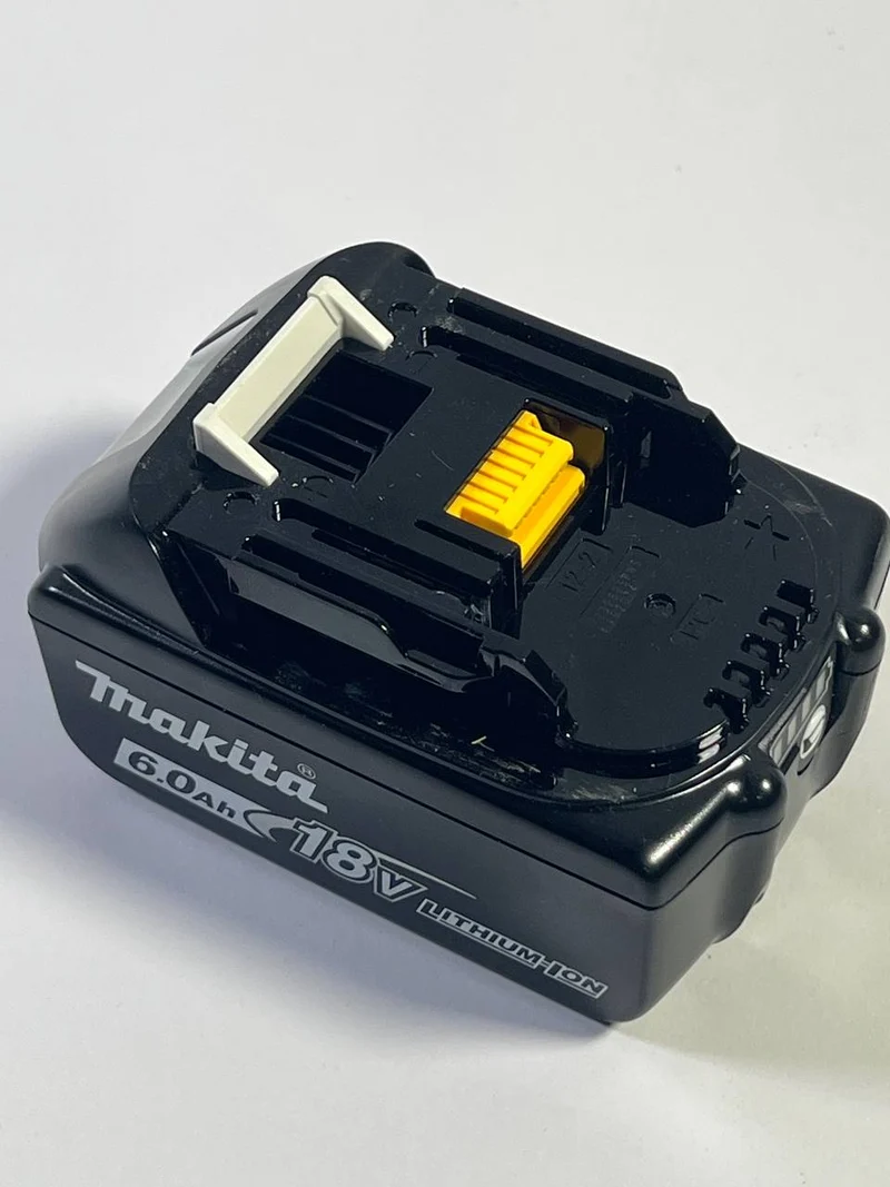 Makita BL 1860 B 18 V - 6,0 Ah / 6000 mAh Li-Ion Akku mit LED - Anzeige - Leicht Gebraucht