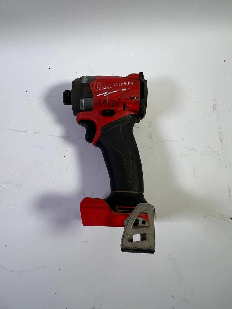 Milwaukee M18 FID3-0 Akku Schlagschrauber 18 V 1/4" 226 Nm Brushless - Reparaturgerät
