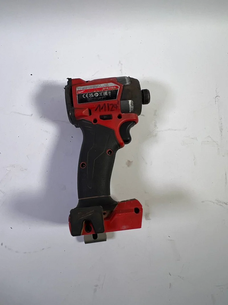 Milwaukee M18 FID3-0 Akku Schlagschrauber 18 V 1/4" 226 Nm Brushless - Reparaturgerät
