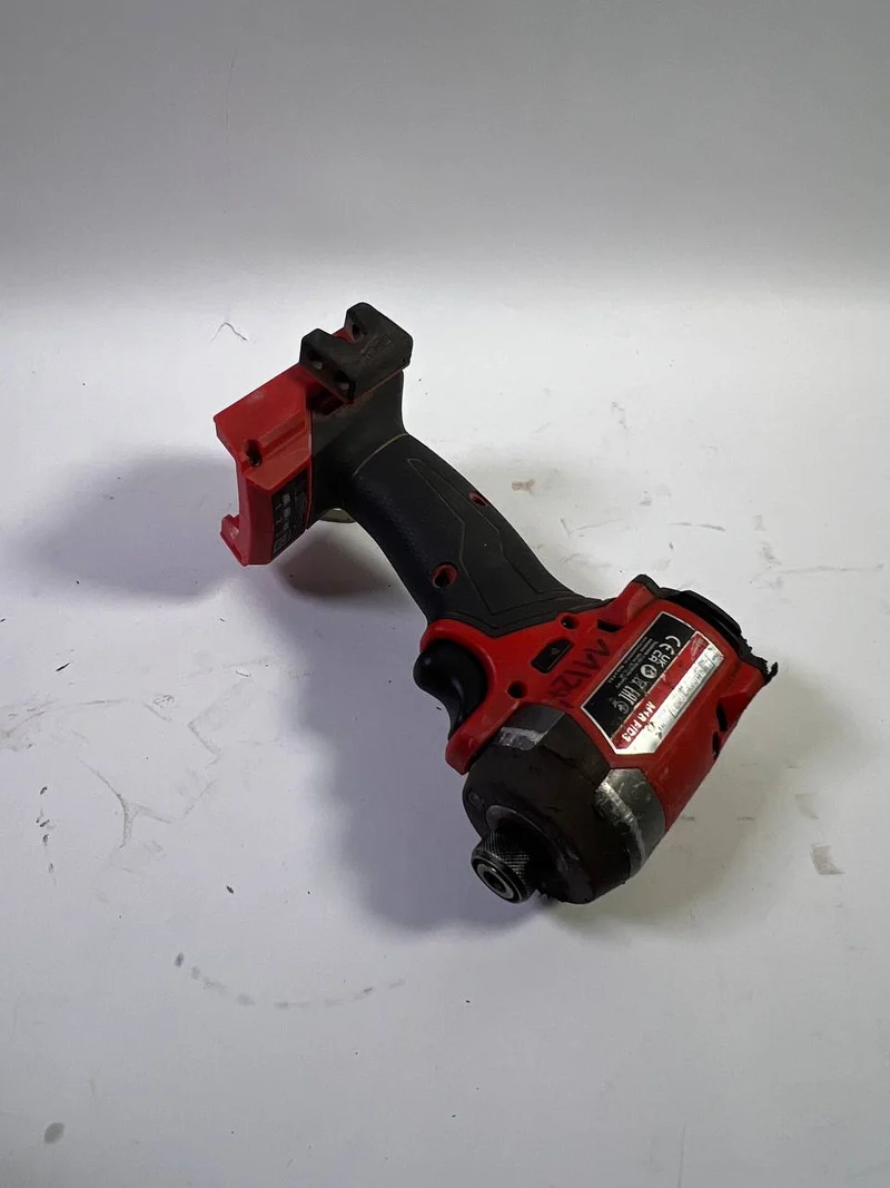 Milwaukee M18 FID3-0 Akku Schlagschrauber 18 V 1/4" 226 Nm Brushless - Reparaturgerät