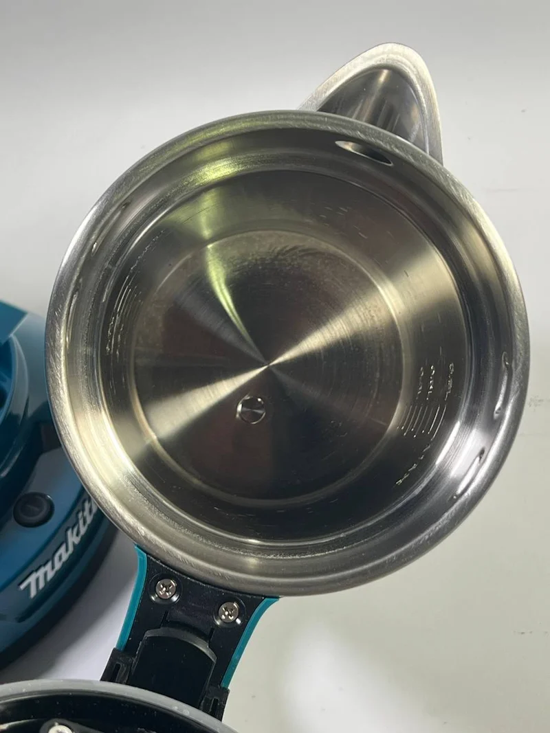 Makita DKT 360 Z Akku Wasserkocher 36 V ( 2x 18 V ) 0,8 L - Leicht Gebraucht