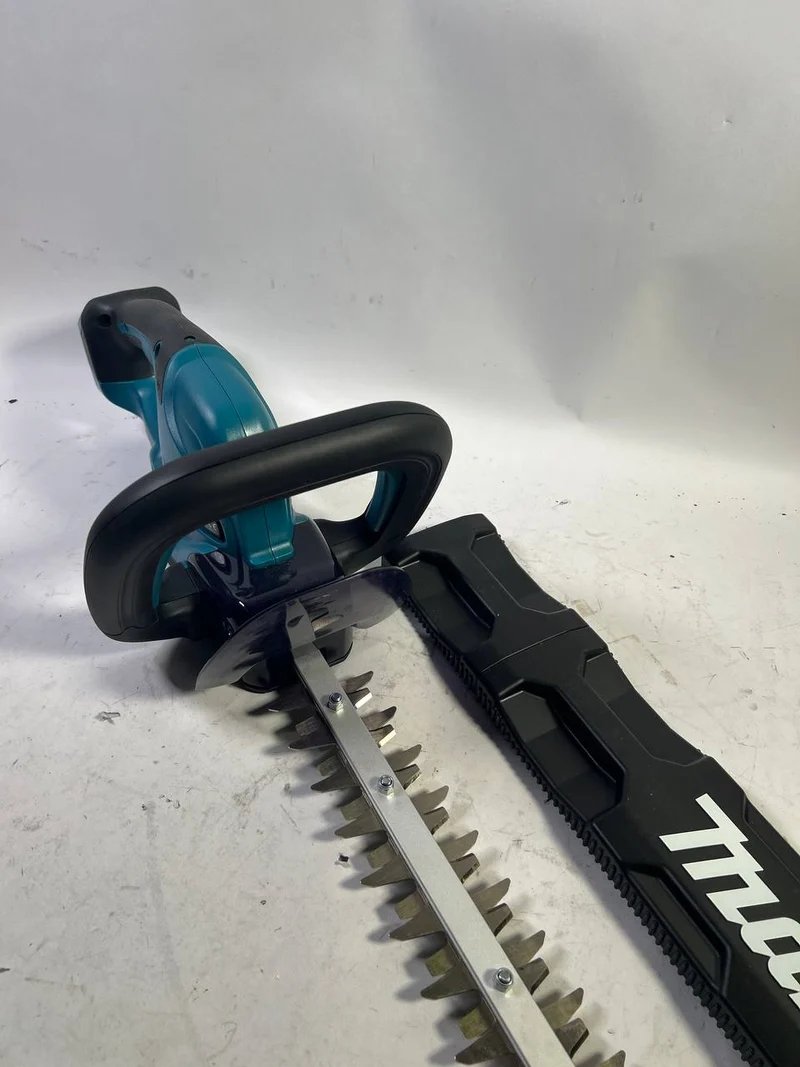 Makita DUH 607 Z Akku Heckenschere 18 V 60 cm Solo - Leicht Gebraucht