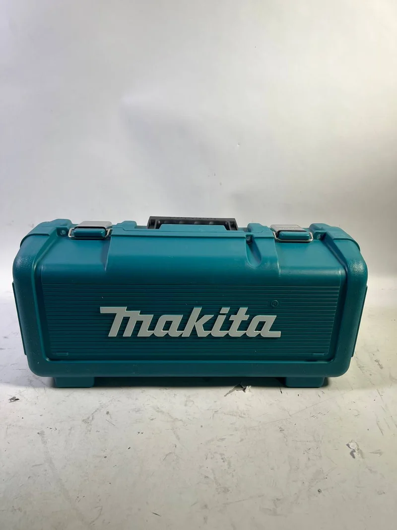 Makita BO 4565 K Schwingschleifer inkl. Schleifpapier-Set. im koffer - Gebraucht