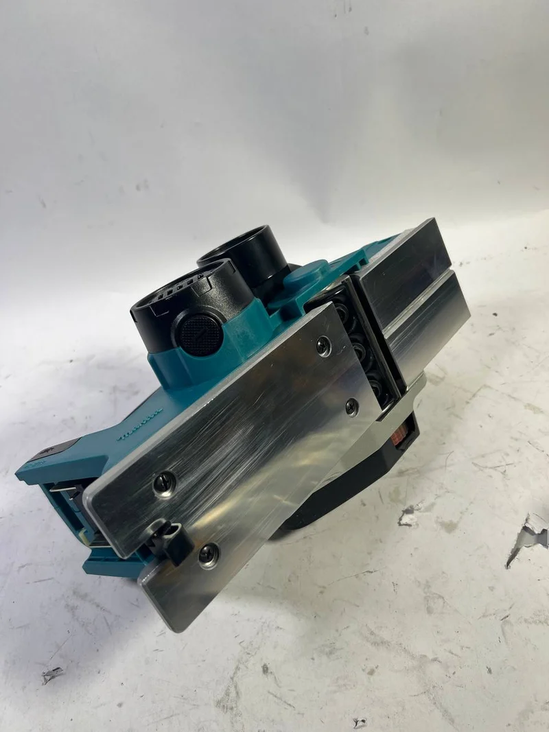 Makita DKP 180 Z Akku Hobel 18 V 82 mm Solo - Leicht Gebraucht