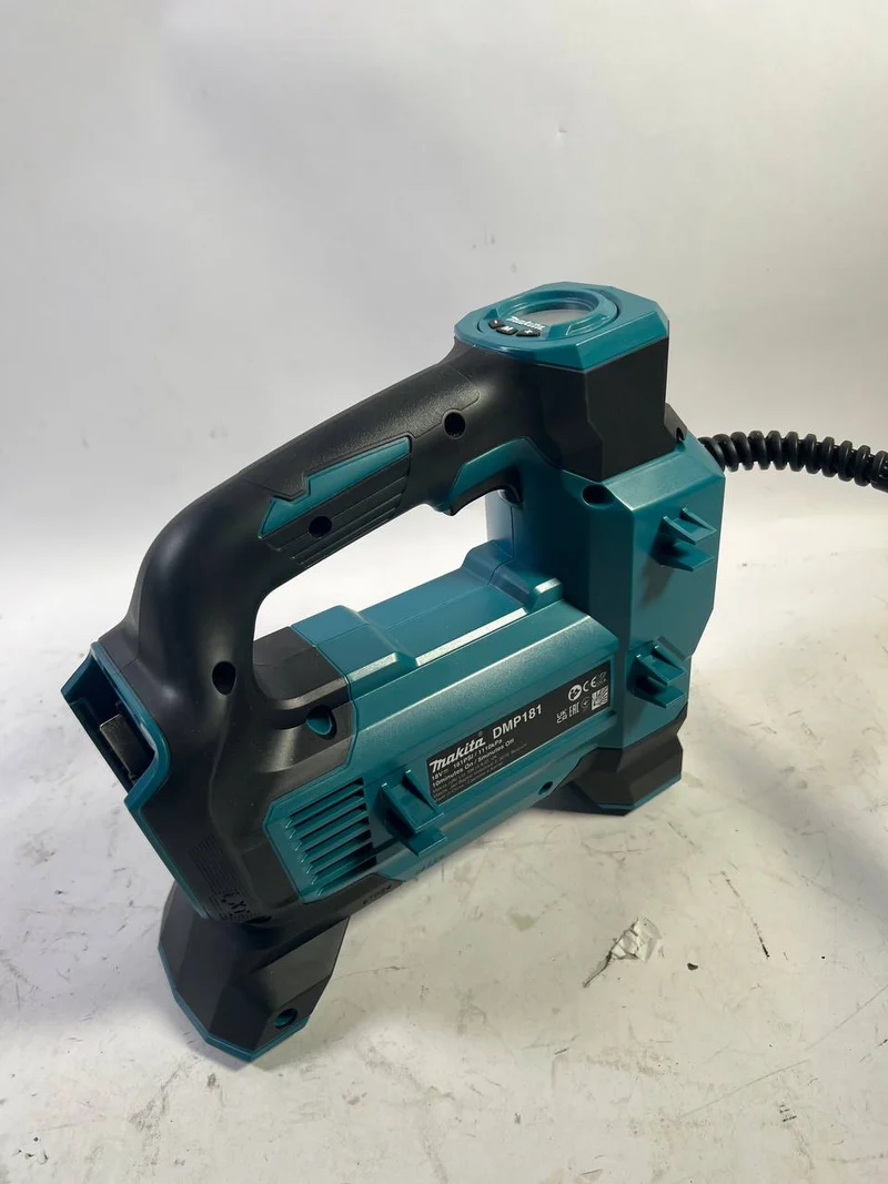 Makita DMP 181 Z Akku Kompressor 18 V Solo - Beschädigt