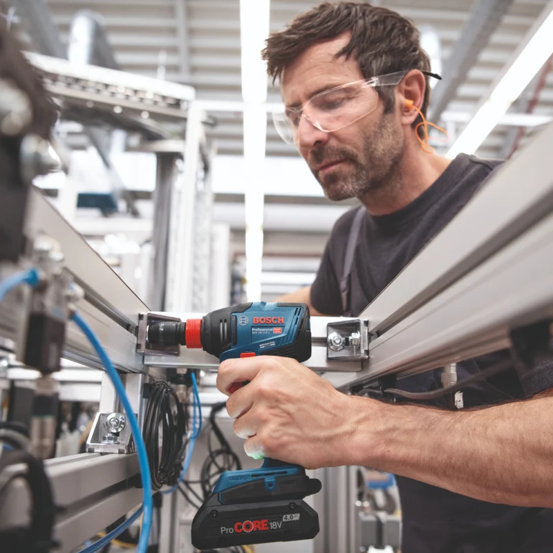 Bosch GDX 18V-210 C Professional Akku Drehschlagschrauber 18 V 210 Nm Brushless + 2x Akku 2,0 Ah + Ladegerät