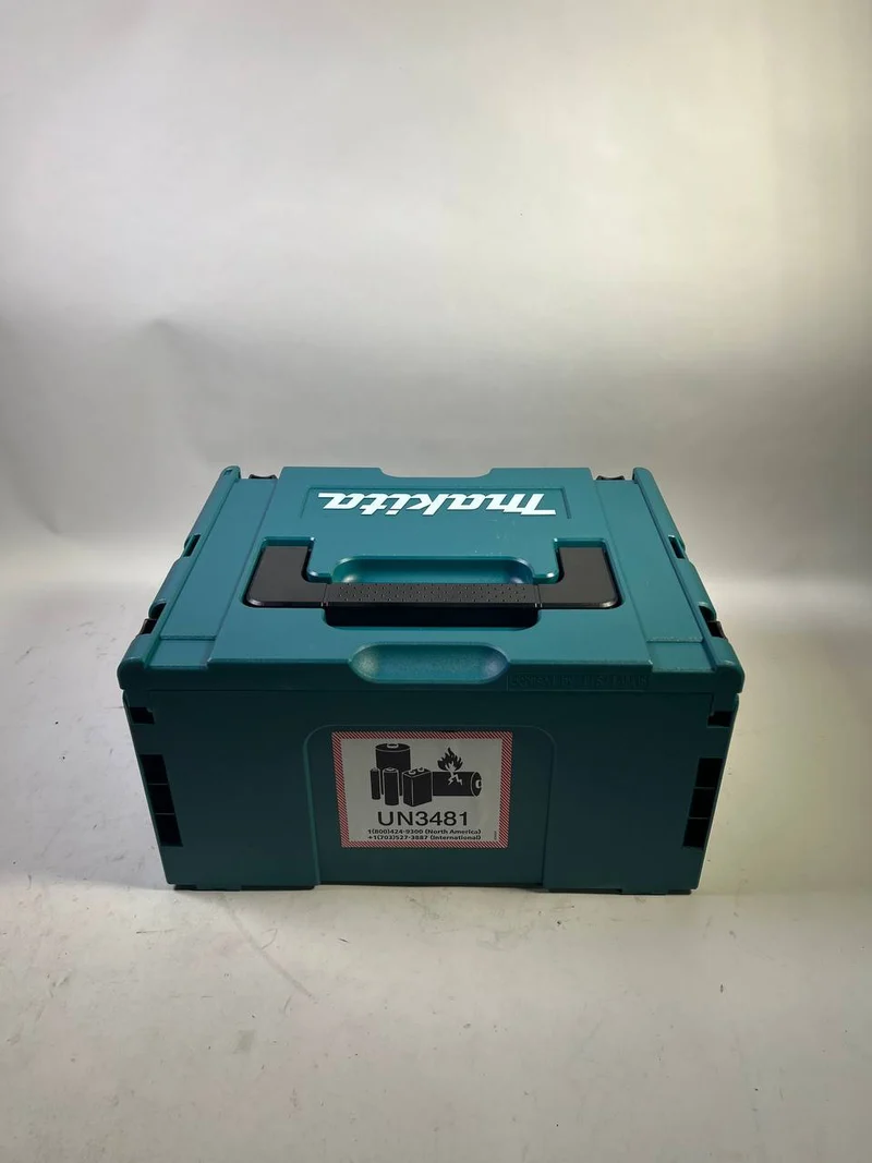Makita MAKPAC 3 Kunststoffkoffer 395 x 295 x 215 mm - ohne Einlag - Leicht Gebraucht