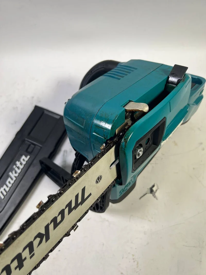Makita DUC 254 Z 18 V Brushless Akku Kettensäge 25 cm Solo - Stark Gebraucht