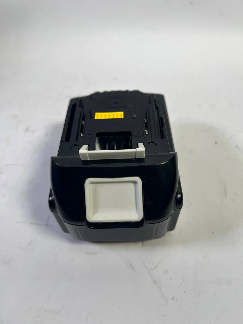 Makita BL 1840 18 V - 4 Ah / 4000 mAh Li-Ion AKKU - Leicht Gebraucht