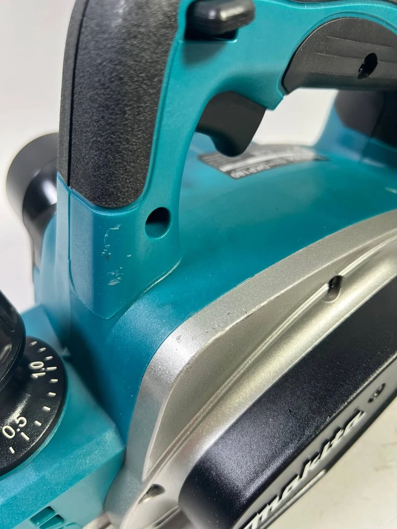 Makita DKP 180 Z Akku Hobel 18 V 82 mm Solo - Neuwertig