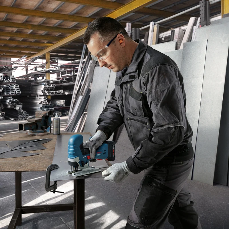 Bosch GST 18V-125 S Professional Akku Stichsäge 18 V 125 mm Brushless + 2x Akku 4,0 Ah + Ladegerät