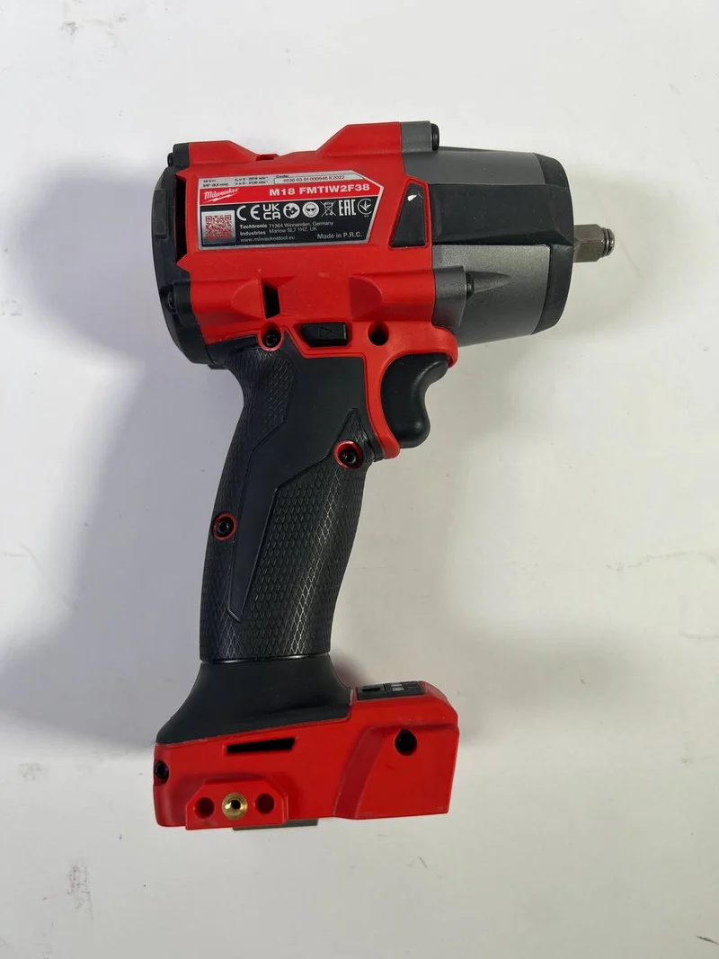 Milwaukee M18 FMTIW2F38-0 Akku Schlagschrauber 18 V 745 Nm 3/8" Brushless Solo - ohne Akku, ohne Ladegerät - Leicht Gebraucht