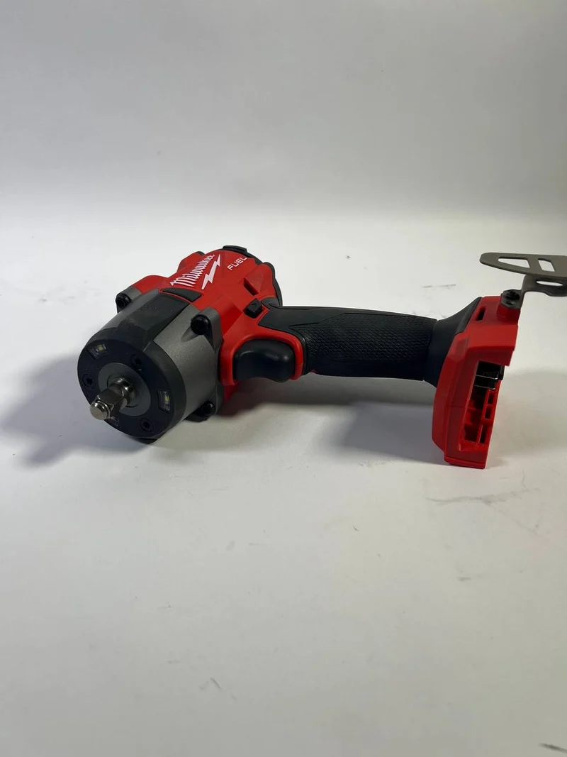 Milwaukee M18 FMTIW2F38-0 Akku Schlagschrauber 18 V 745 Nm 3/8" Brushless Solo - ohne Akku, ohne Ladegerät - Leicht Gebraucht