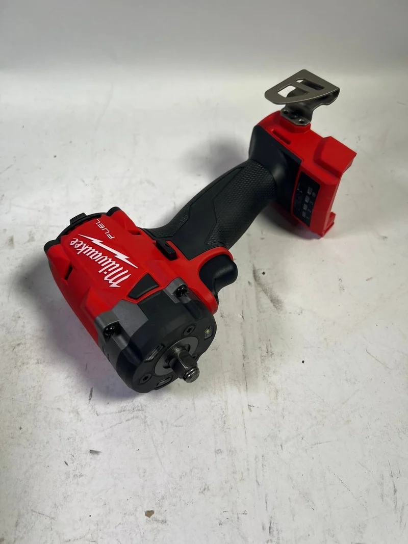Milwaukee M18 FIW2F38-0X Akku Schlagschrauber 18 V 339 Nm 3/8 - Leicht Gebraucht