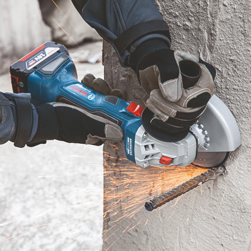 Bosch GWS 18V-7 Professional Akku Winkelschleifer 18 V 115 mm Brushless + 2x ProCORE Akku 4,0 Ah + Ladegerät