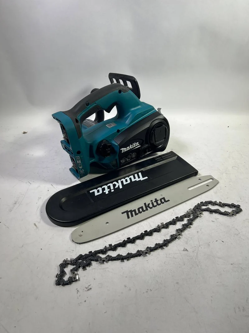 Makita DUC 302 Z Akku Kettensäge 36V (2x18V) 30 cm - Reparaturgerät