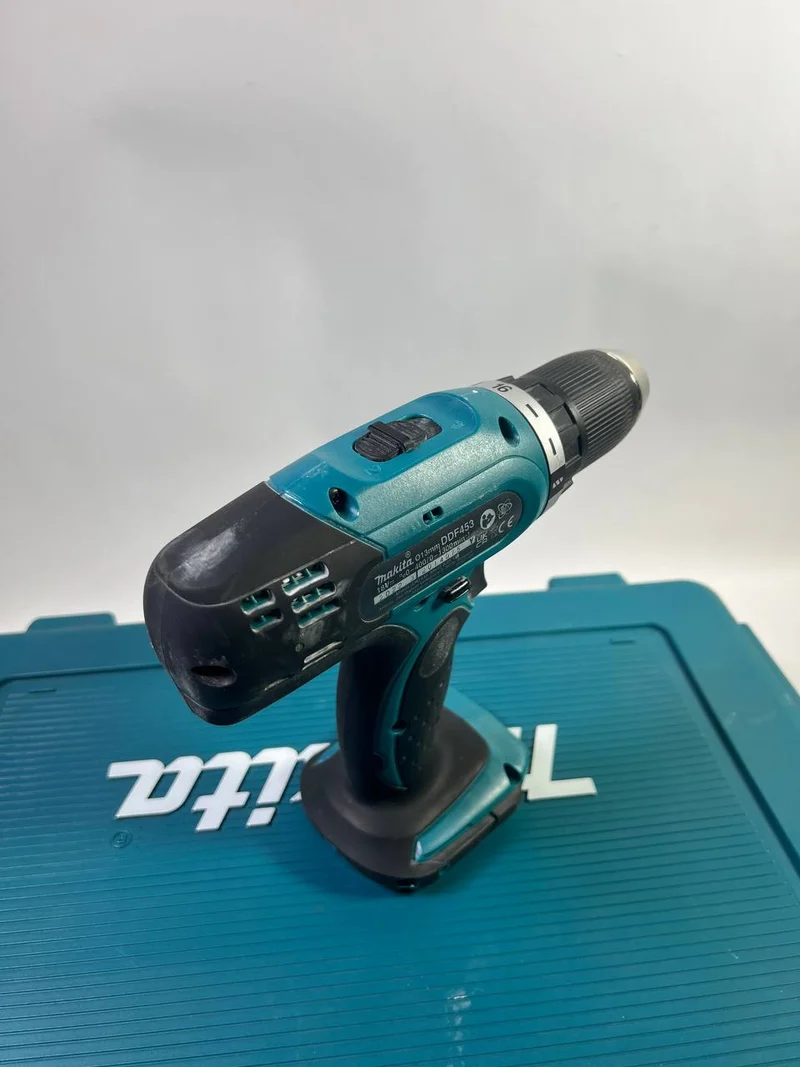 Makita DDF 453 SYE Akku Bohrschrauber 18 V 42 Nm + 2x Akku 1,5 Ah + Ladegerät + Koffer - Reparaturgerät