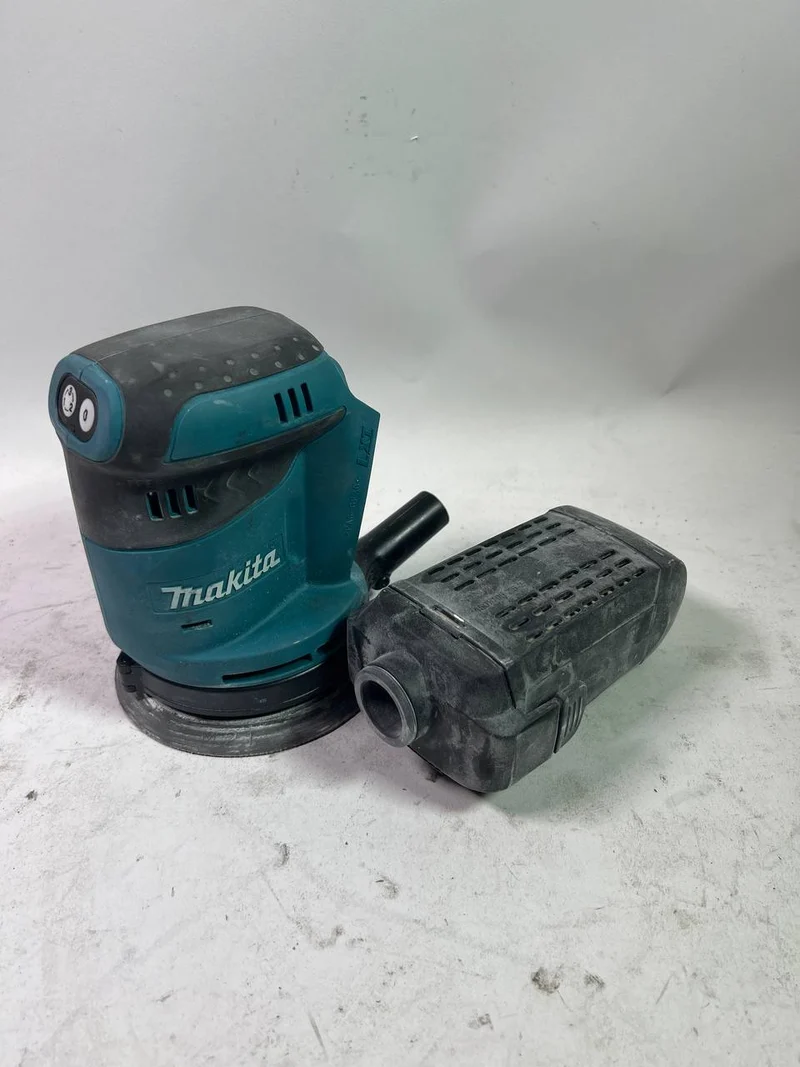 Makita DBO 180 Z Akku Exzenterschleifer 18V 125mm Solo - Leicht Gebraucht