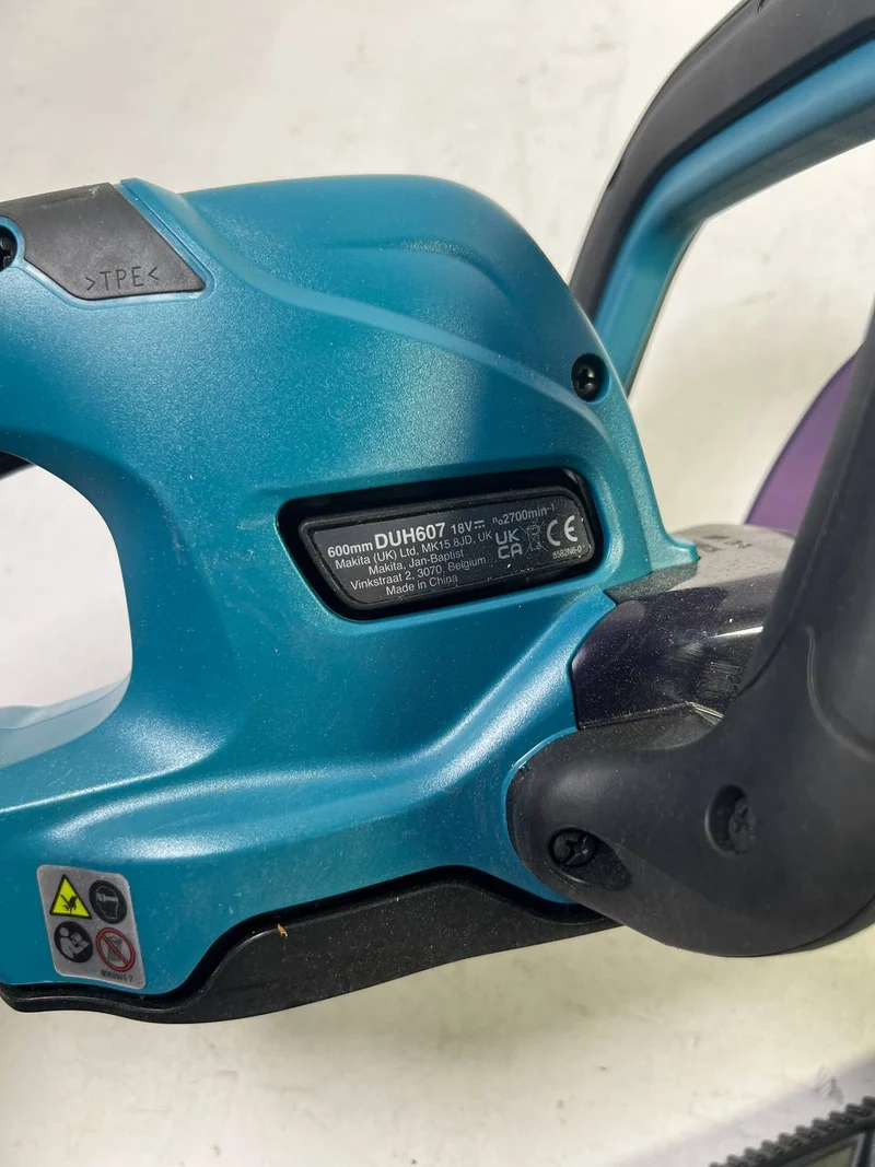 Makita DUH 607 Z Akku Heckenschere 18 V 60 cm Solo - Stark Gebraucht