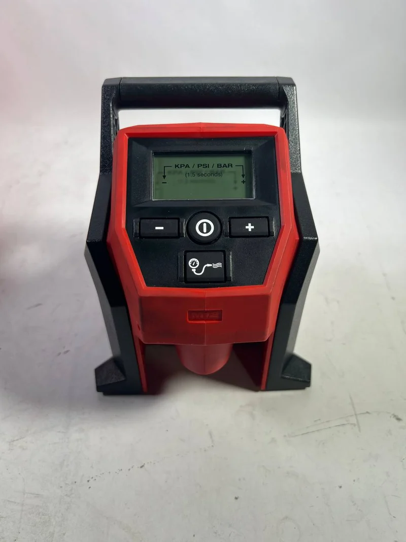 Milwaukee M12 BI-0 Akku Kompressor 12 V ( 4933464124 ) Solo - ohne Akku, ohne Ladegerät - Gebraucht