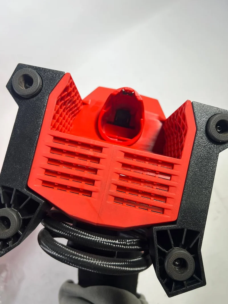 Milwaukee M12 BI-0 Akku Kompressor 12 V ( 4933464124 ) Solo - ohne Akku, ohne Ladegerät - Gebraucht
