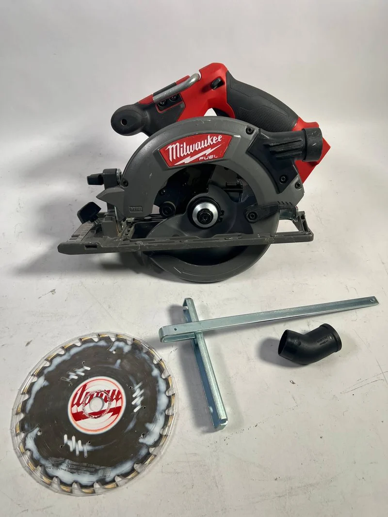 Milwaukee M18 CCS55-0 Akku Handkreissäge 18 V 165 mm Solo ( 4933448158 ) - ohne Akku, ohne Ladegerät - Leicht Gebraucht