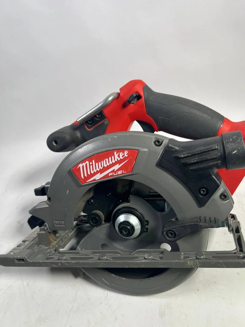 Milwaukee M18 CCS55-0 Akku Handkreissäge 18 V 165 mm Solo ( 4933448158 ) - ohne Akku, ohne Ladegerät - Leicht Gebraucht