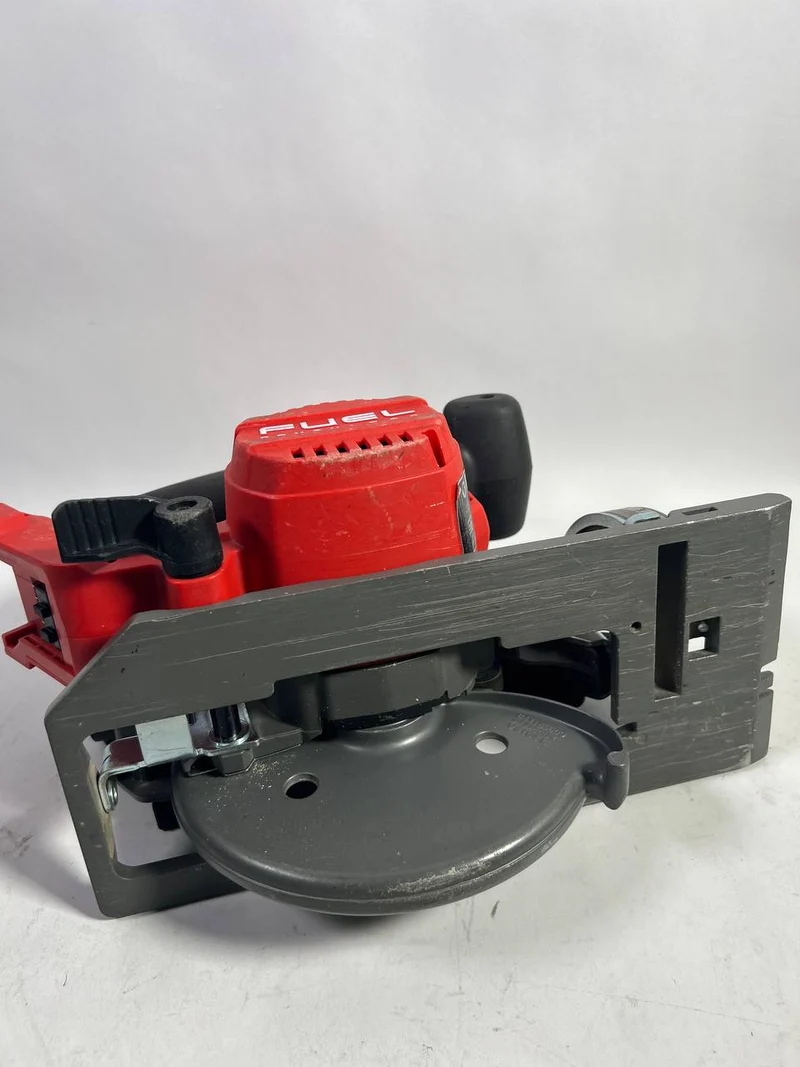 Milwaukee M18 CCS55-0 Akku Handkreissäge 18 V 165 mm Solo ( 4933448158 ) - ohne Akku, ohne Ladegerät - Leicht Gebraucht