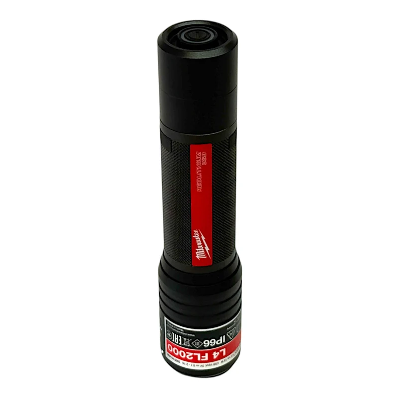Milwaukee L4 FL2000-301 Akku Taschenlampe IP 66 2000 Lumen USB ( 4933479637 ) + 1x Akku 3,0 Ah + USB Kabel