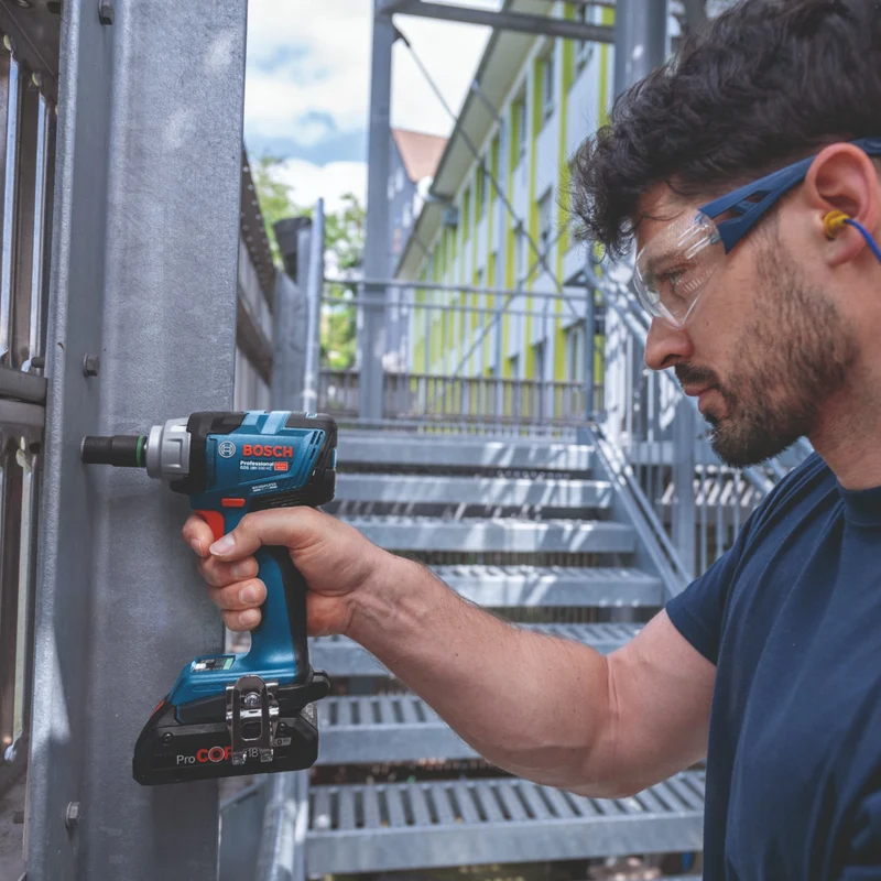 Bosch GDS 18V-330 HC Professional Akku Schlagschrauber 18 V 330 Nm 1/2" Brushless + 1x Akku 4,0 Ah + Ladegerät
