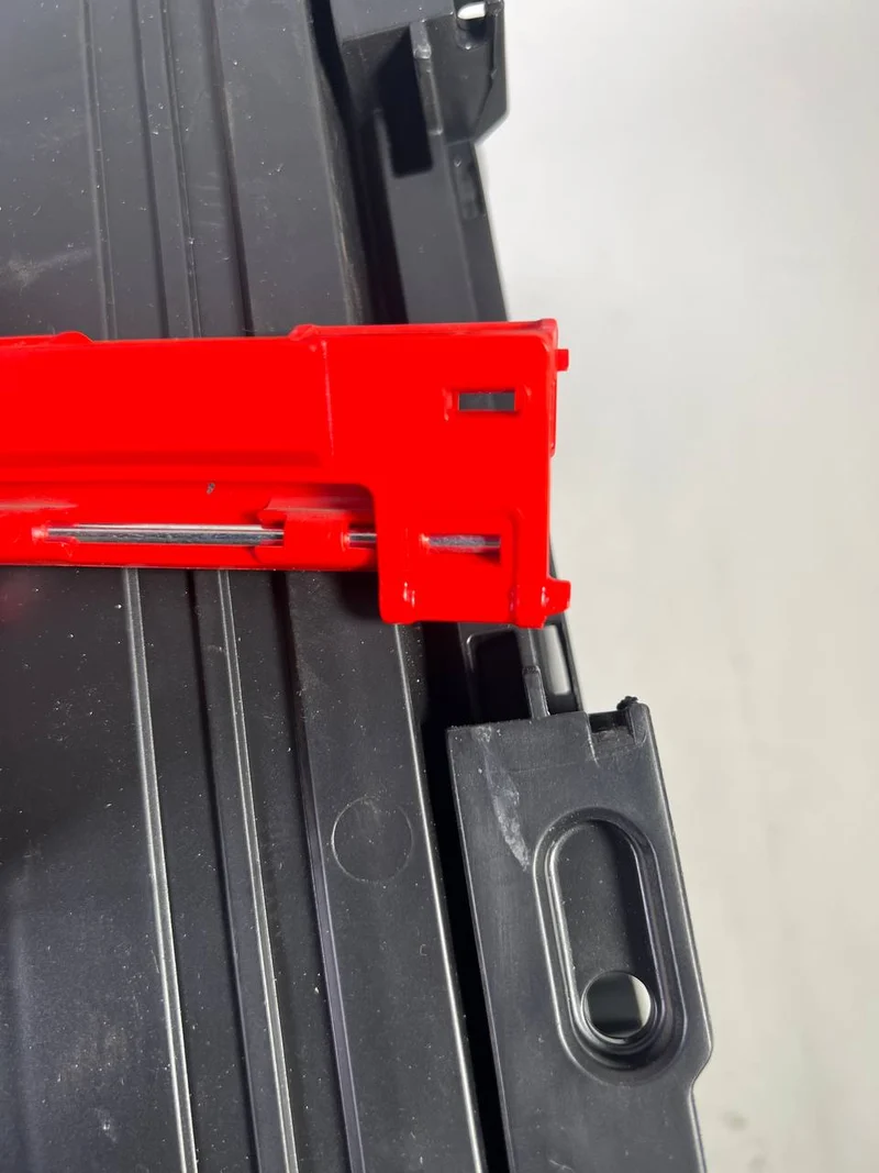 Qbrick System ONE 350 2.0 Vario Werkzeugkoffer 585 x 385 x 320 mm 38 l stapelbar IP66 - Beschädigt