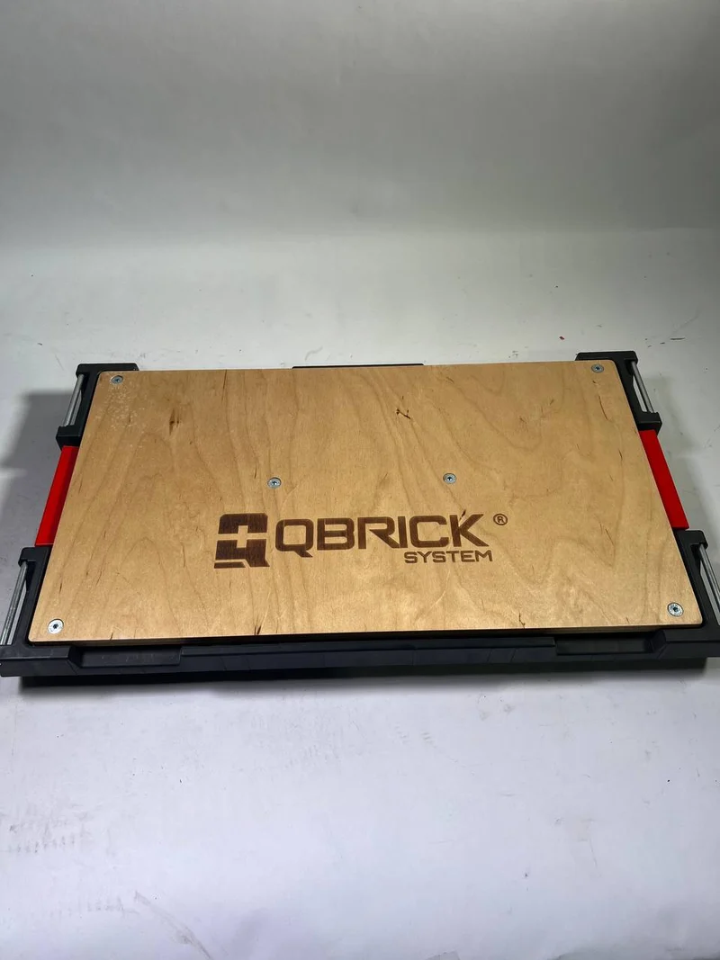 Qbrick System ONE Adapter Multi Work Platform Arbeitsplatte 580 x 325 x 70 mm 30 kg Traglast - Leicht Gebraucht