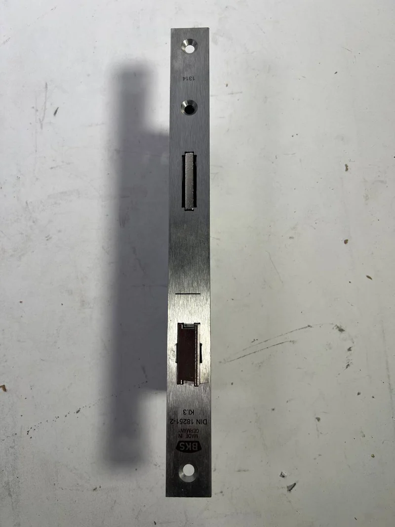 BKS Rohrrahmen-Einsteckschloss B 1314 PZ 24/45/92/8 mm DIN links / rechts ( 3000253049 ) - Gebraucht