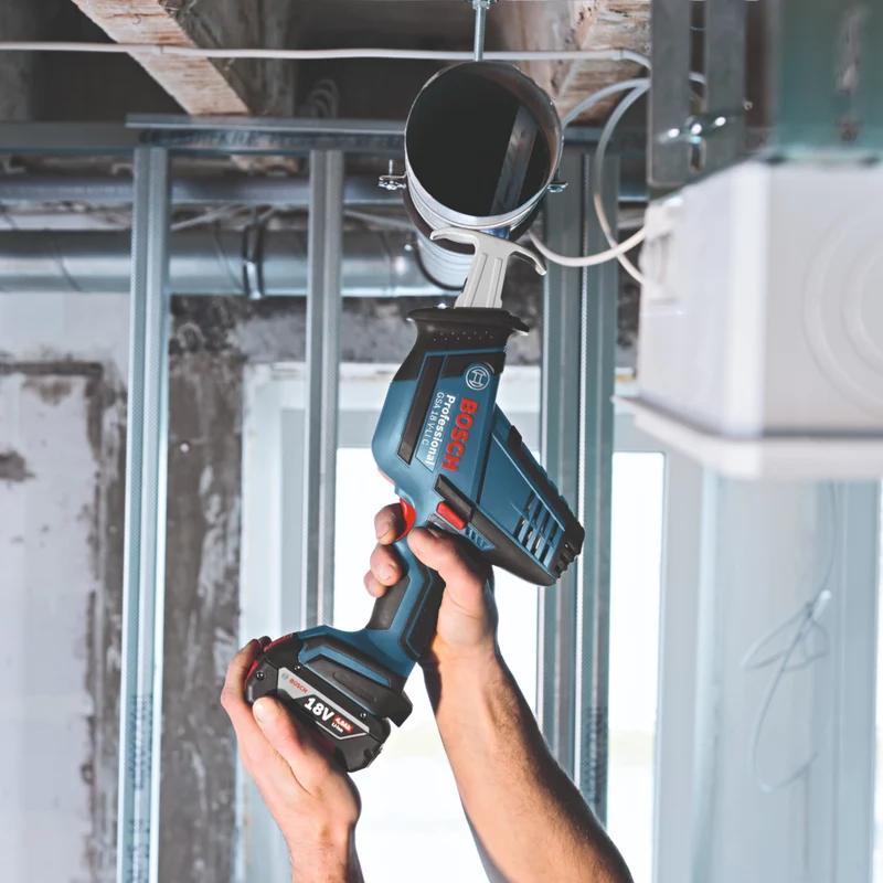 Bosch GSA 18V-LI C Professional Akku Reciprosäge Säbelsäge 18 V + 1x Akku 4,0 Ah + Ladegerät