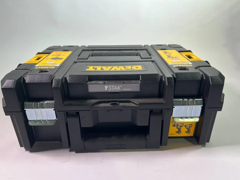 DeWalt Werkzeug Koffer TSTAK für DeWalt Akkuschrauber 18 V für 3,0 / 4,0 / 5,0 AH Akkus - Neuwertig